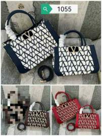 Picture of Valentino Handbags _SKUfw204003455fw